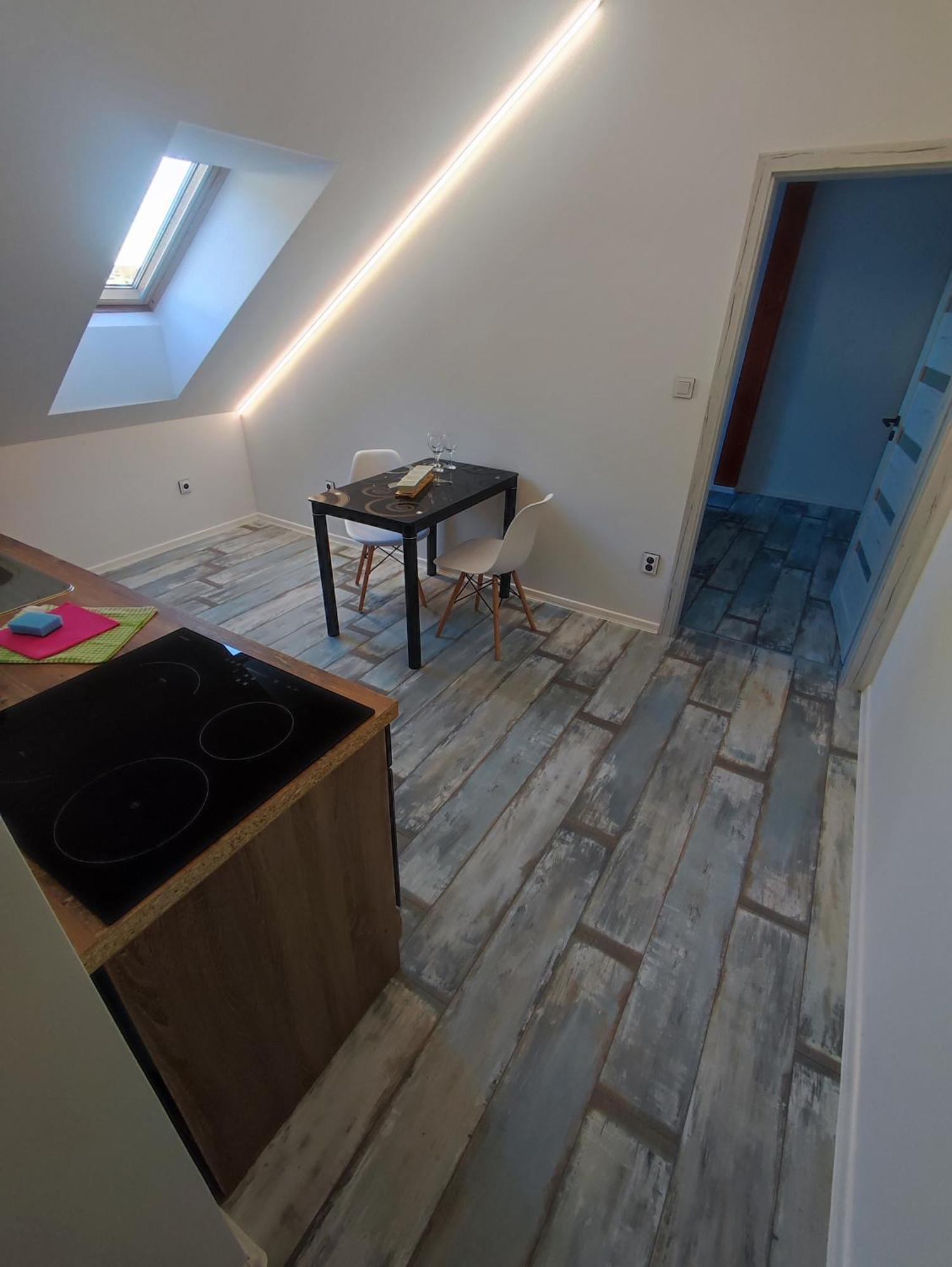 Apartmany Havlickova 423 เชสกาลีปา ภายนอก รูปภาพ